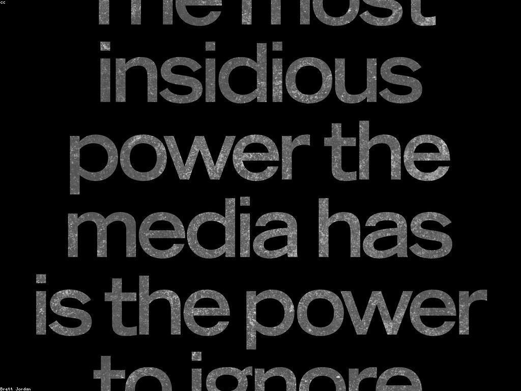 អត្ថបទនិងព័ត៌មាន: ការបង្ហាញពីសារៈសំខាន់នៃព័ត៌មានក្នុងសង្គមសម័យថ្មី